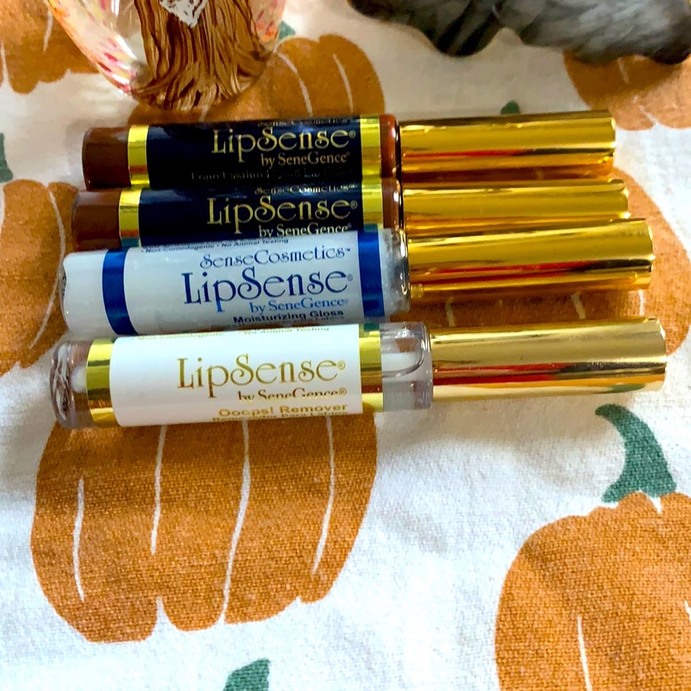 Lip sense.